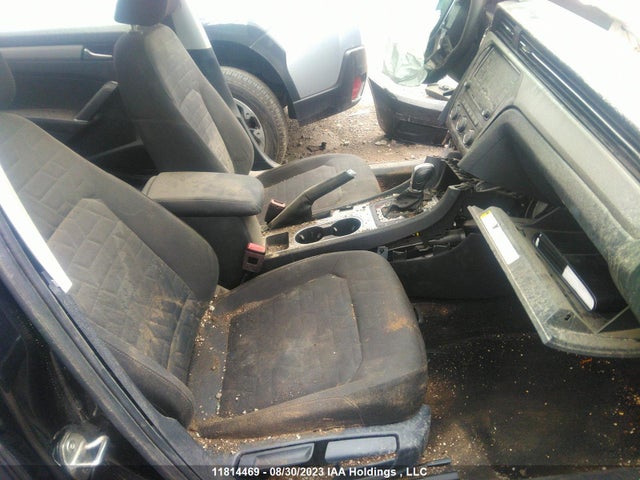 1VWAA7A38LC006650 Volkswagen Passat Comfortline