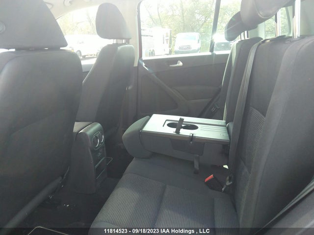 WVGJV7AX4GW074468 Volkswagen Tiguan Comfortline/highline