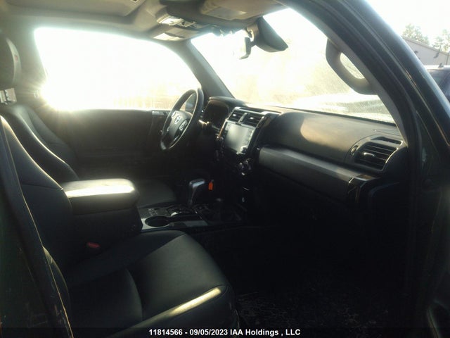 Toyota 4RUNNER 2020 JTEBU5JR9L5738065 Image 5
