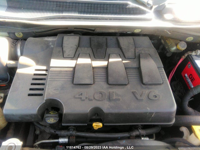 11814762 :رقم المزاد ، 2V4RW3DX4AR260915 vin ، 2010 Volkswagen Routan Comfortline مزاد بيع