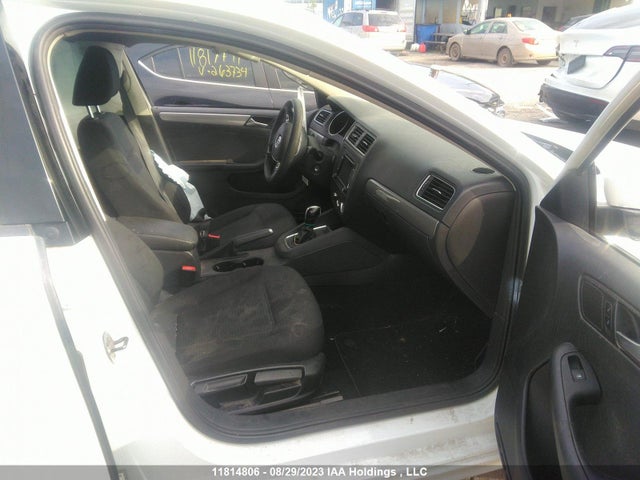 3VWD07AJ5FM214941 Volkswagen Jetta Sedan Comfortline/trendline+