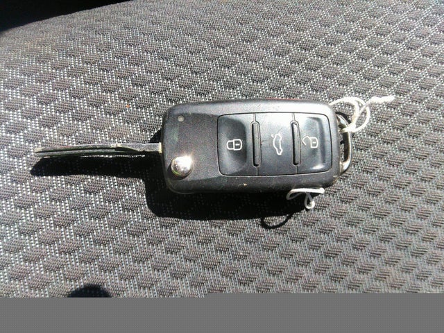 3VWD07AJ3EM402145 Volkswagen JETTA