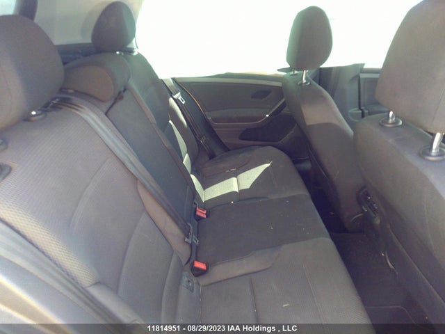 3VW217AU6FM058021 Volkswagen Golf Trendline/highline