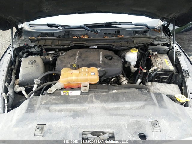 1C6RR7GM2JS226195 RAM 1500 Slt