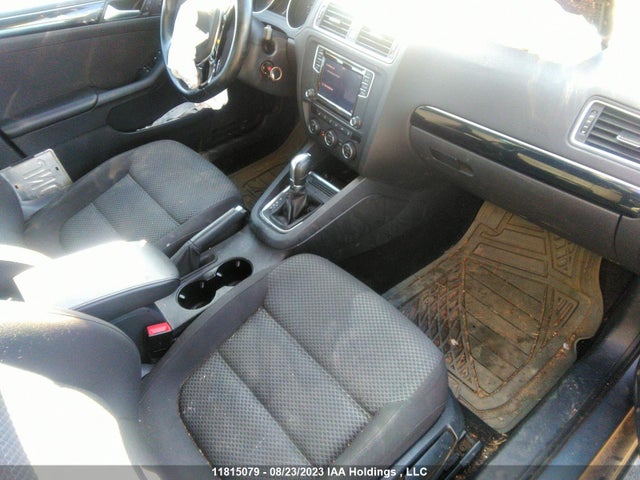 3VWD67AJ9GM280893 Volkswagen Jetta Sedan Comfortline