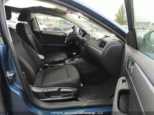 3VW267AJ2GM409807 Volkswagen Jetta Sedan Trendline/trendline+