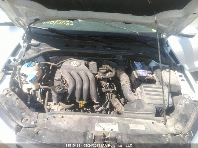 3VW1K7AJ0FM297675 Volkswagen Jetta Sedan Trendline/trendline+