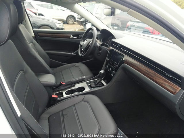 1VWBA7A3XNC006544 Volkswagen Passat 2.0t Limited Edition