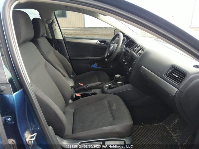 3VW267AJ6GM332908 Volkswagen Jetta Sedan Trendline/trendline+