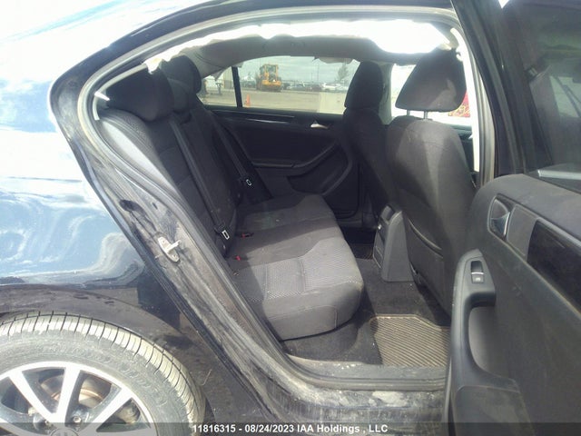 3VWD67AJ6GM385830 Volkswagen Jetta Sedan Comfortline