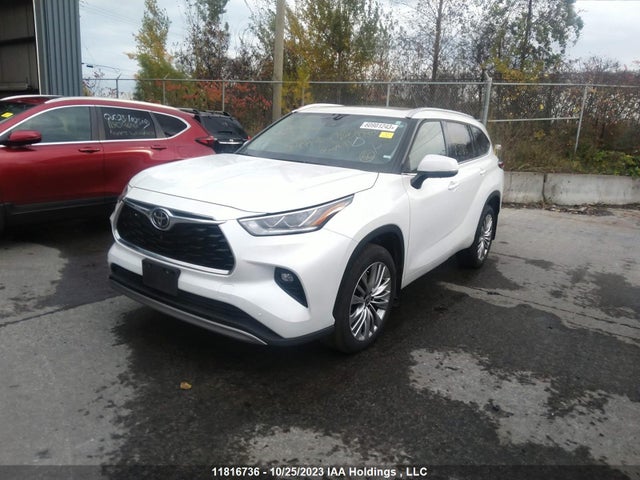 Toyota Highlander Limited 2022 5TDFZRBH8NS217405 Image 2