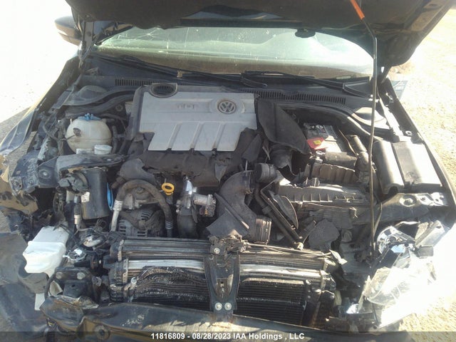 3VWDL7AJXEM369636 Volkswagen Jetta Sedan Comfortline/highline