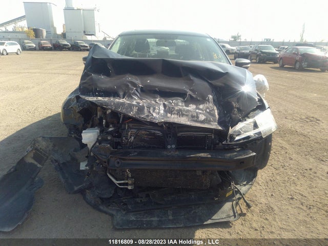 3VWDL7AJXEM369636 Volkswagen Jetta Sedan Comfortline/highline
