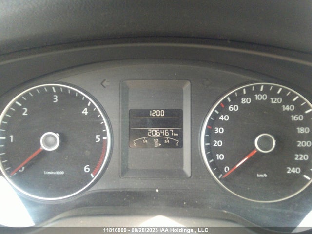 3VWDL7AJXEM369636 Volkswagen Jetta Sedan Comfortline/highline