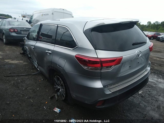 Toyota Highlander Le 2019 5TDBZRFH5KS702461 Image 3