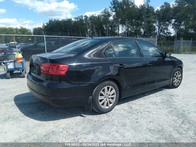 3VWDK7AJ7EM311132 Volkswagen Jetta Sedan Comfortline