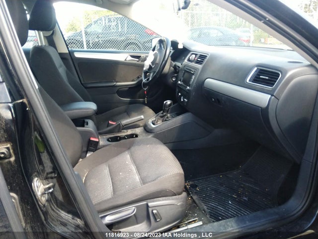 3VWDK7AJ7EM311132 Volkswagen Jetta Sedan Comfortline