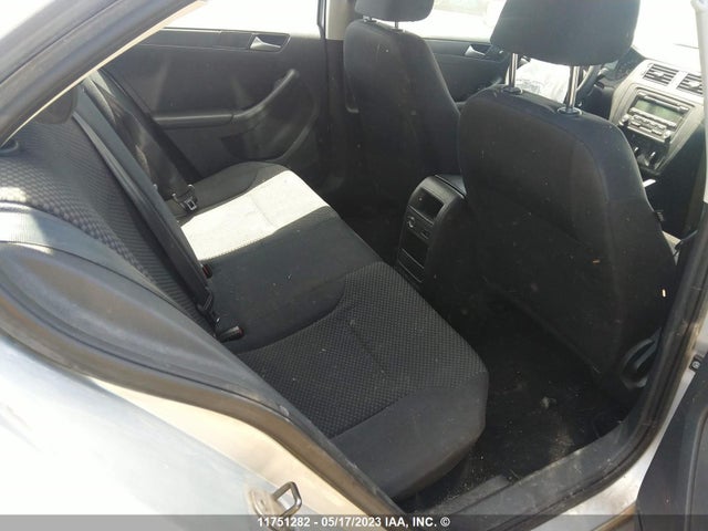 3VW2K7AJ6EM258401 Volkswagen JETTA S