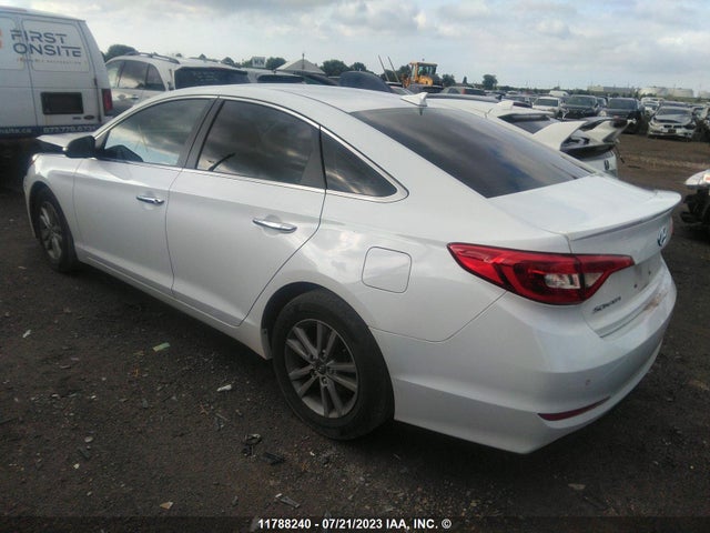 Hyundai SONATA SE 2015 5NPE24AF2FH247686 Image 3