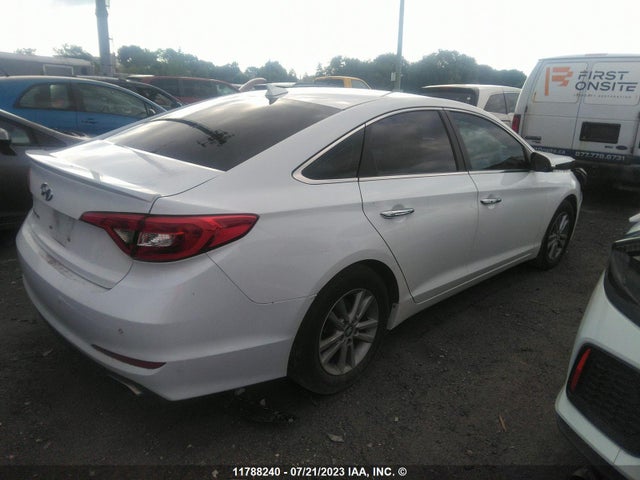Hyundai SONATA SE 2015 5NPE24AF2FH247686 Image 4