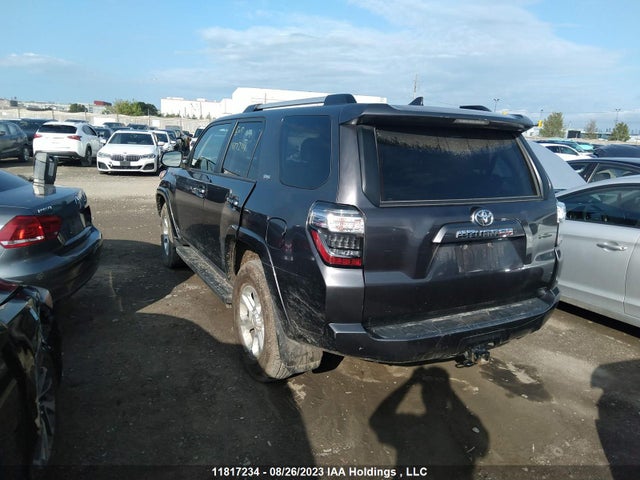 Toyota 4RUNNER 2021 JTENU5JR3M5894018 Image 3