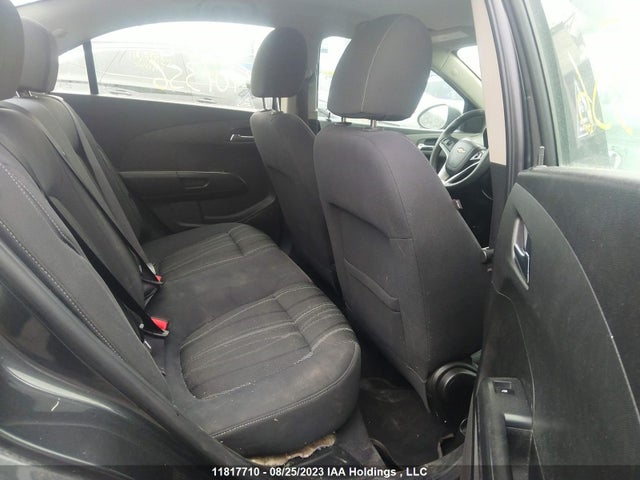 Chevrolet SONIC LT 2017 1G1JD5SH5H4107356 Image 8
