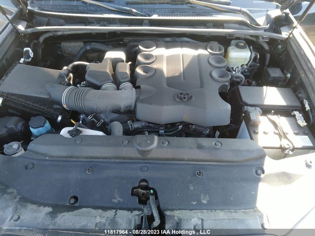 Toyota 4RUNNER 2022 JTENU5JR3N6037564 Image 10
