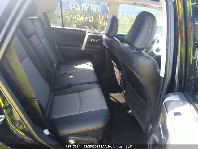Toyota 4RUNNER 2022 JTENU5JR3N6037564 Image 8