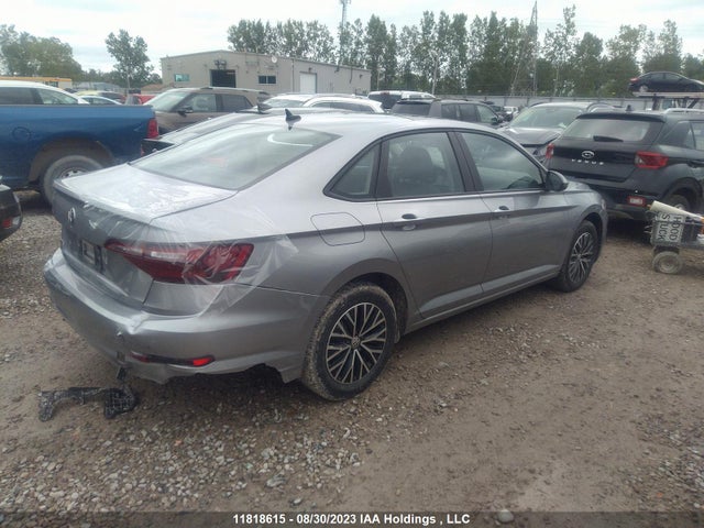 3VWE57BU5MM078323 Volkswagen Jetta Highline