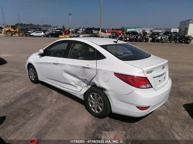 Hyundai ACCENT SE 2016 KMHCT4AE7GU070230 Image 3