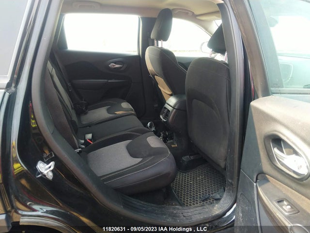 1C4PJMASXFW775589 Jeep Cherokee Sport