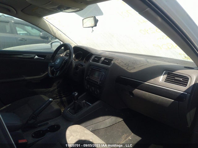 3VWWA7AJ7FM333290 Volkswagen Jetta Sedan Comfortline