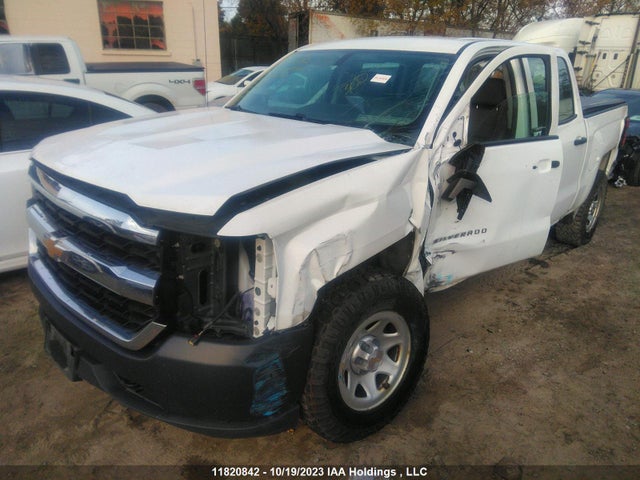 Chevrolet Silverado 1500 Work 2018 3GCUKNEC1JG437207 Image 2