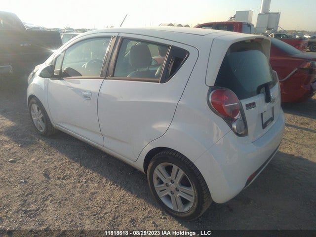 Chevrolet Spark Lt 2015 KL8CD6S97FC707581 Image 3