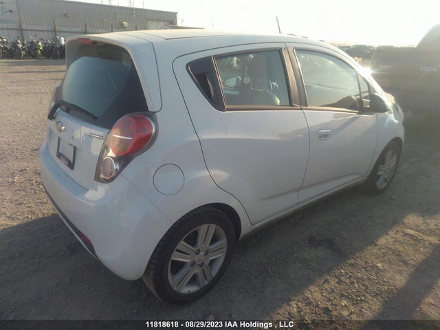 Chevrolet Spark Lt 2015 KL8CD6S97FC707581 Image 4