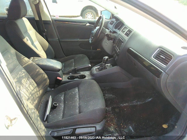 3VWDA7AJ7FM284776 Volkswagen Jetta Sedan Comfortline