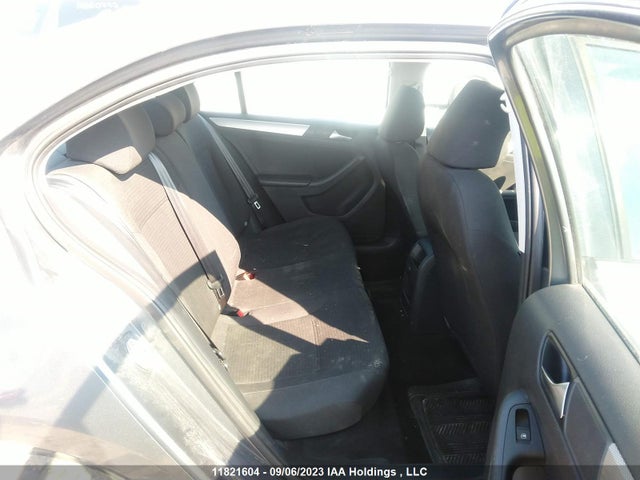 3VW167AJ4GM328254 Volkswagen Jetta Sedan Trendline/trendline+