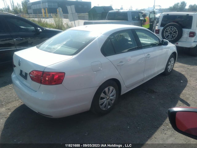 3VW2K7AJ3EM422218 Volkswagen Jetta Sedan Trendline+