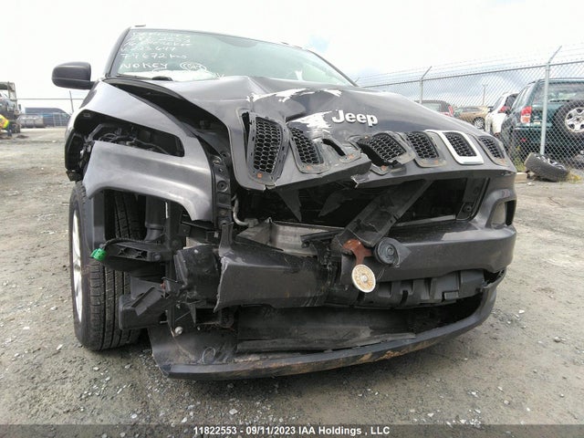 1C4PJMCS2GW223647 Jeep Cherokee North