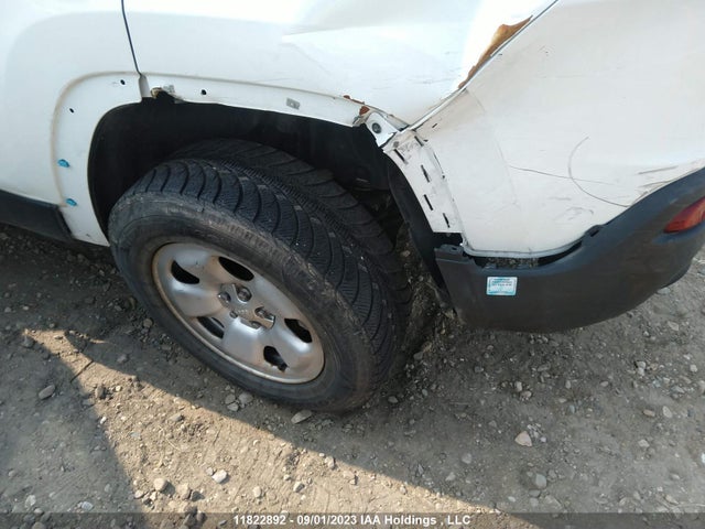 1C4PJMCS5FW640341 Jeep Cherokee North