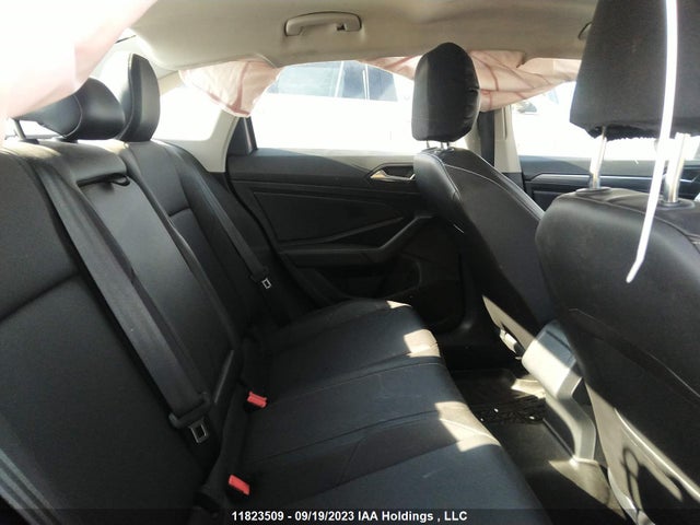 3VWEB7BUXLM072329 Volkswagen Jetta Highline