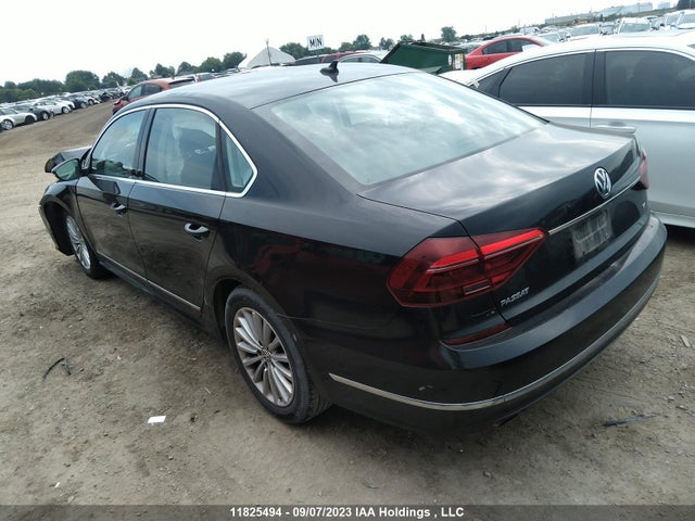 1VWBT7A3XHC037629 Volkswagen Passat Comfortline