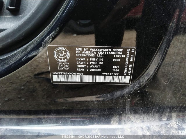1VWBT7A3XHC037629 Volkswagen Passat Comfortline