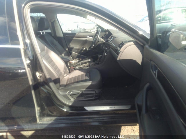 1VWBS7A33EC108085 Volkswagen Passat Comfortline