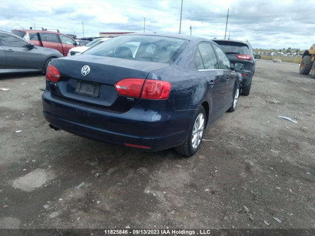 3VWDL7AJ2EM396510 Volkswagen Jetta Sedan Comfortline/highline