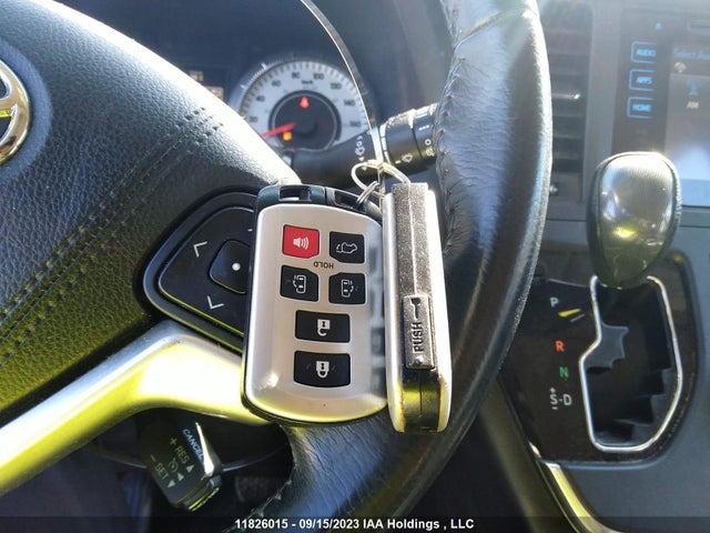 Toyota SIENNA SE 2017 5TDXZ3DC7HS839338 Image 11