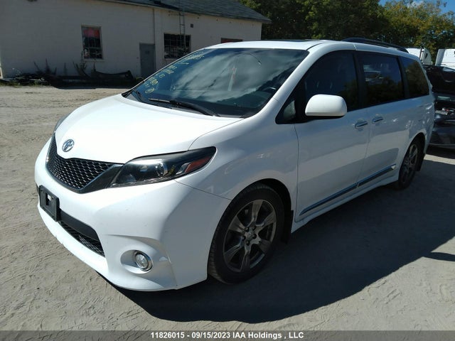 Toyota SIENNA SE 2017 5TDXZ3DC7HS839338 Image 2
