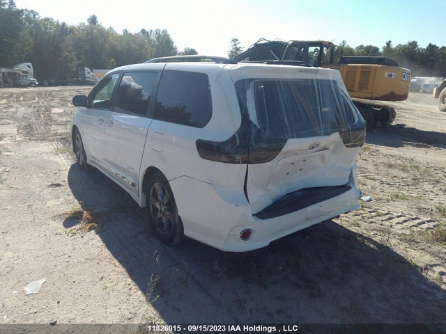 Toyota SIENNA SE 2017 5TDXZ3DC7HS839338 Image 3
