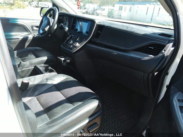 Toyota SIENNA SE 2017 5TDXZ3DC7HS839338 Image 5
