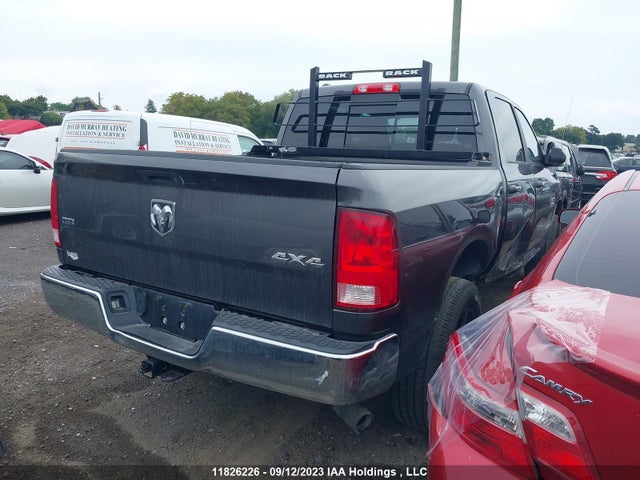 1C6RR7LG9JS341943 RAM 1500 Slt
